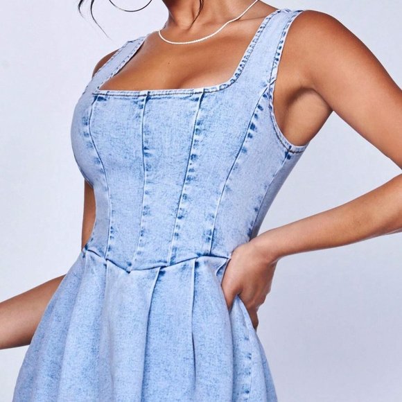 Light Wash Casual Womens Square Neck Fold Pleated Denim Dress - Picture 4 of 4